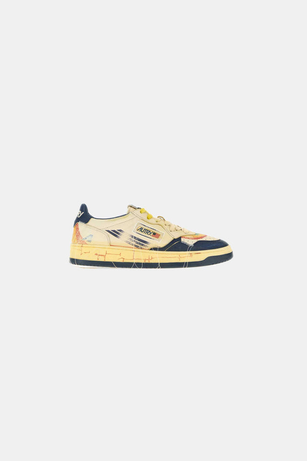 Autry: Super Vintage Medalist Sneakers
